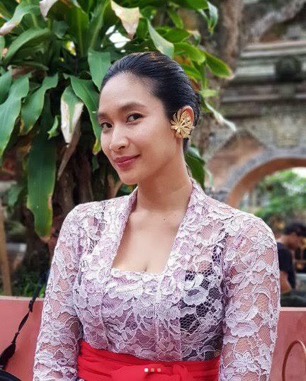 Ini Gais, Kebaya Yang Lagi Tren Saat Ini