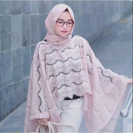Ini Gais, Kebaya Yang Lagi Tren Saat Ini