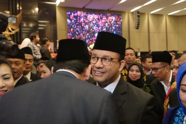 Saat Anies Cipika-Cipiki dengan Ahok dan Djarot