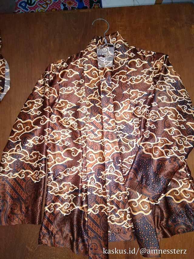 Hadiah Kebaya Untuk Emak