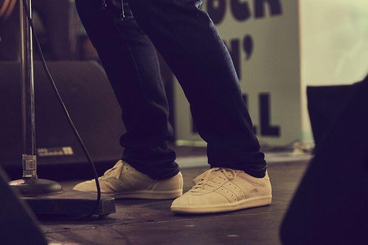 Sneakers Kolaborasi Liam Gallagher x adidas Ini Simpel dan Berkelas Banget Gan!