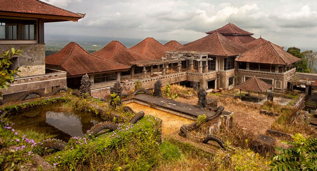 GEDUNG MEWAH PALING ANGKER DI INDONESIA, YANG KERAP KAMU KUNJUNGI.!!