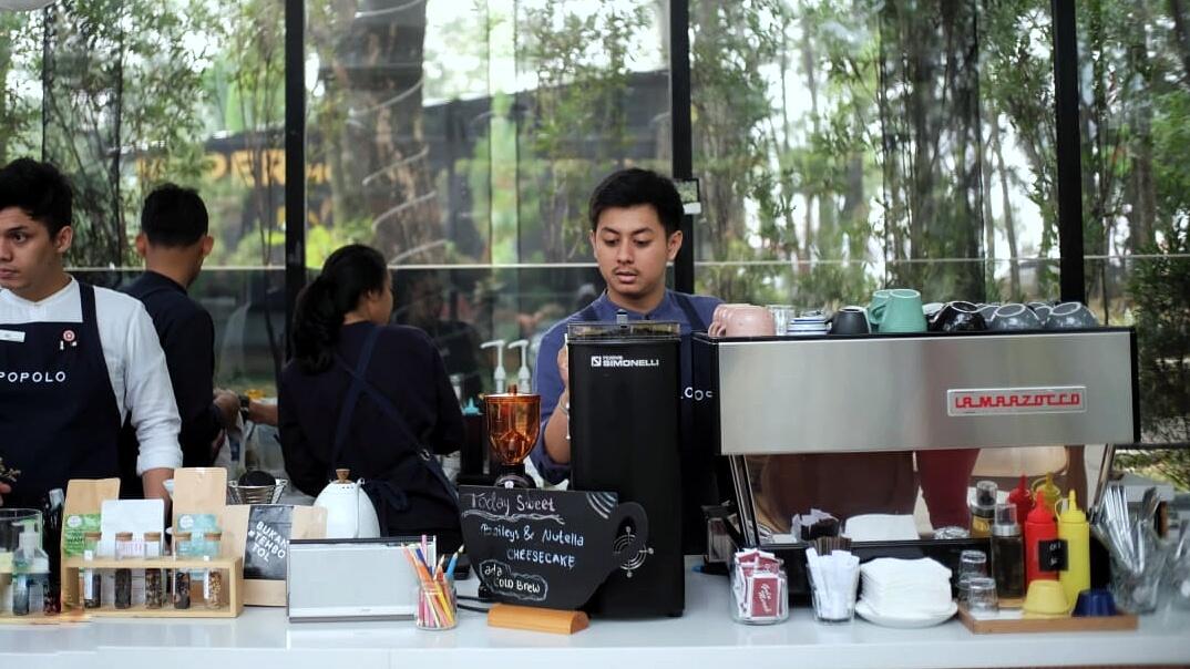 Di Bogor ada papolo coffee! nikmatnya ngopi di Tengah Hutan Sentul 