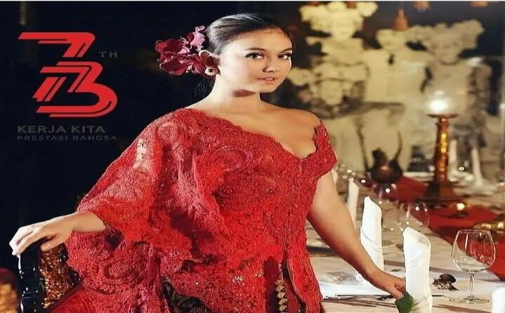 Ternyata Seorang Agnes Monica Juga Berkebaya Di Panggung, Sensasional Nih!