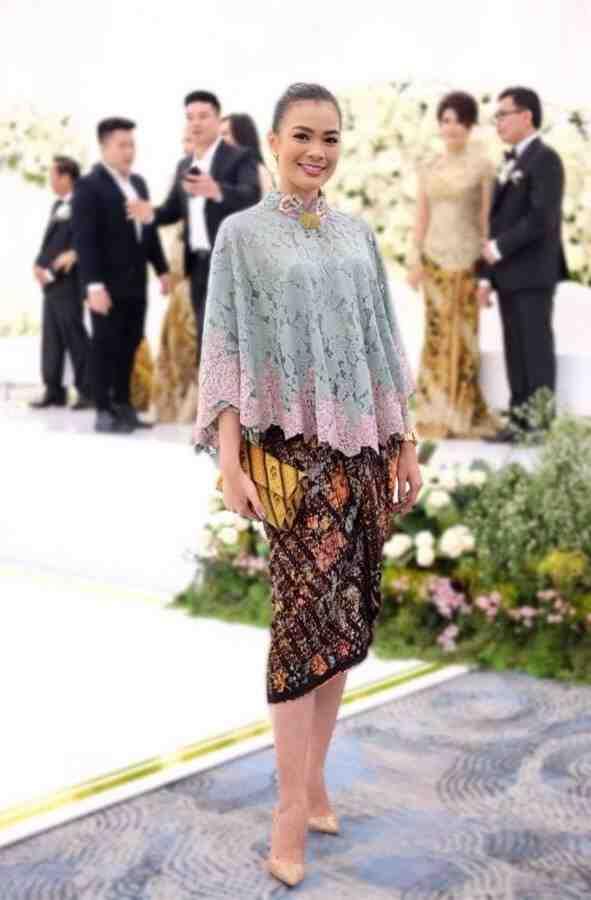 Kebaya, Pakaian Tradisional yang Fleksibel, Kaya Model dan Selalu Up to Date