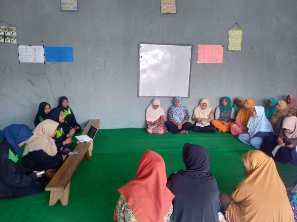 UPAYA TIM KKN UNNES MENINGKATKAN KESADARAN MASYARKAT TENTANG PENGELOLAAN SAMPAH