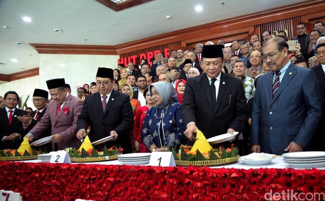 263 Anggota Dewan Bolos di Paripurna HUT DPR RI