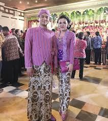 Cantiknya Kebaya Lurik Tak Lekang Jaman