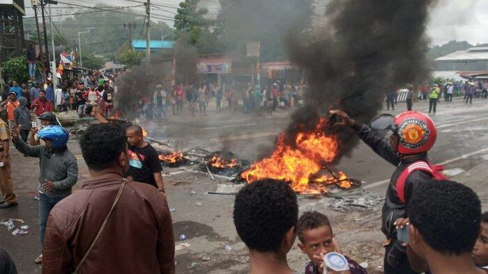 Kantor Majelis Rakyat Papua di Kotaraja Dibakar Massa