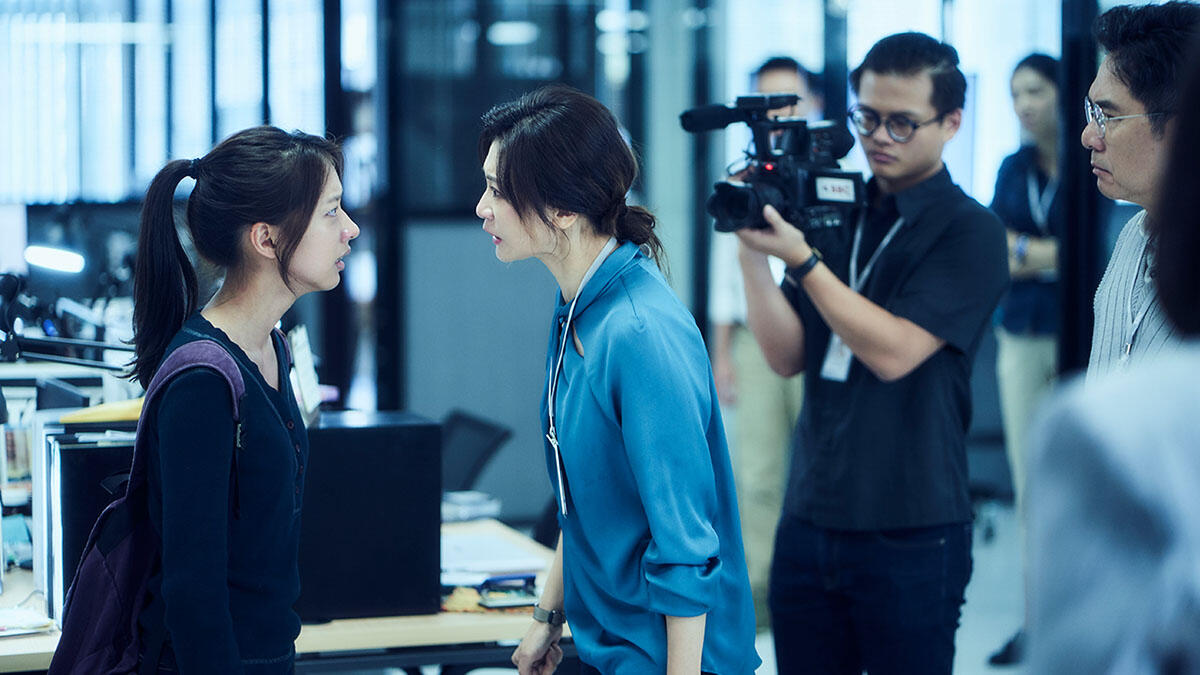Serial HBO Asia ‘The World Between Us’ Menerima 14 Nominasi Golden Bell Awards!