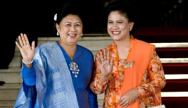 Kebaya, Pakaian Adat Yang Pantas Untuk Acara Apapun