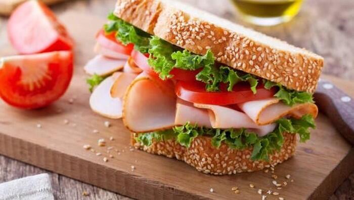 7 Tips Penting Memotong Sandwich yang Perlu Kamu Tahu