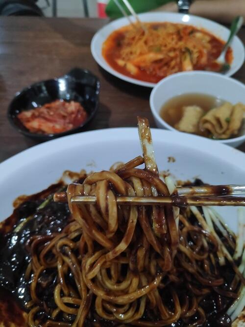 Rekomendasi Tempat Makan Buat Agan Yang Suka Kuliner Khas Korea di Jakarta 