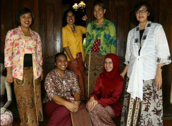Industri Mode Terus Melesat Maju, Apa Kabar Kebaya?