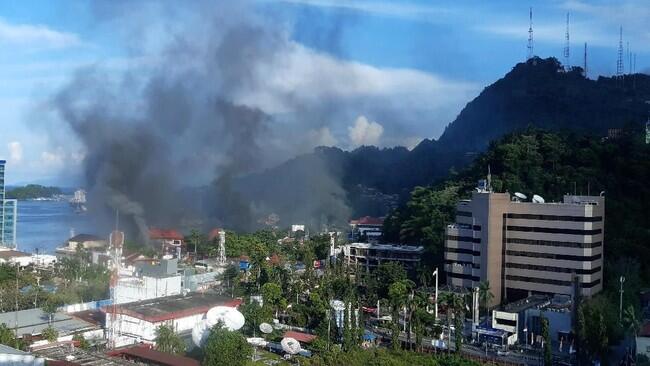 Jayapura: Mencekam hingga Jumat Dini Hari, Ribuan Warga Ngungsi ke Markas TNI