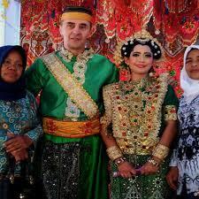 Terancam Gagal Menikah Karena Beda Suku? Ini Cara Mengatasinya!