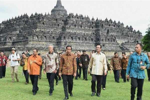 Pikat Turis Asing, Jokowi Bakal Percantik Borobudur