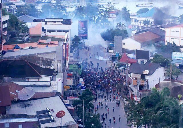 Demo di Jayapura Berakhir Rusuh, Mapolsek Dibakar, Lapas Dijebol