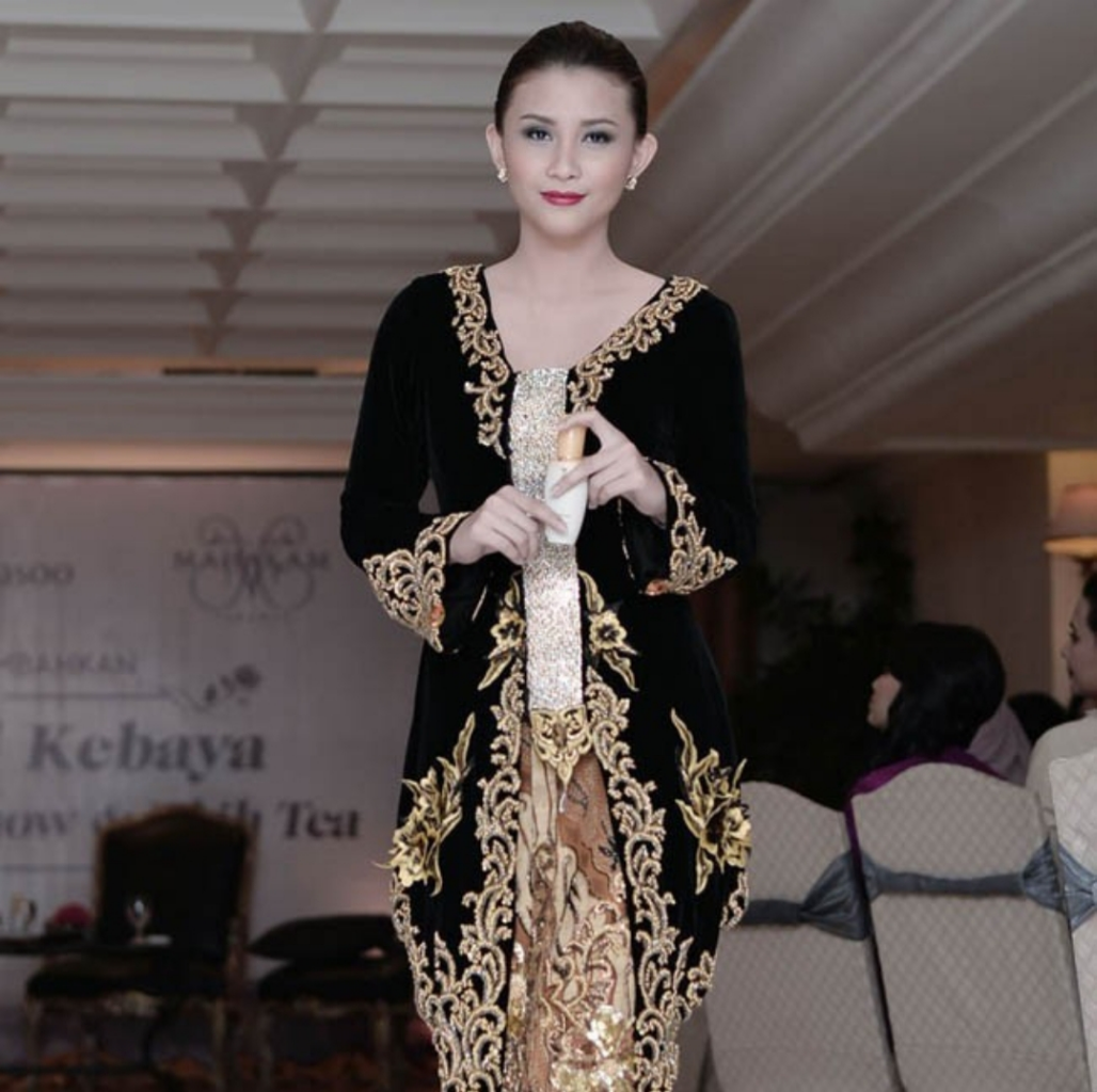 Model - Model Kebaya Versi Ku