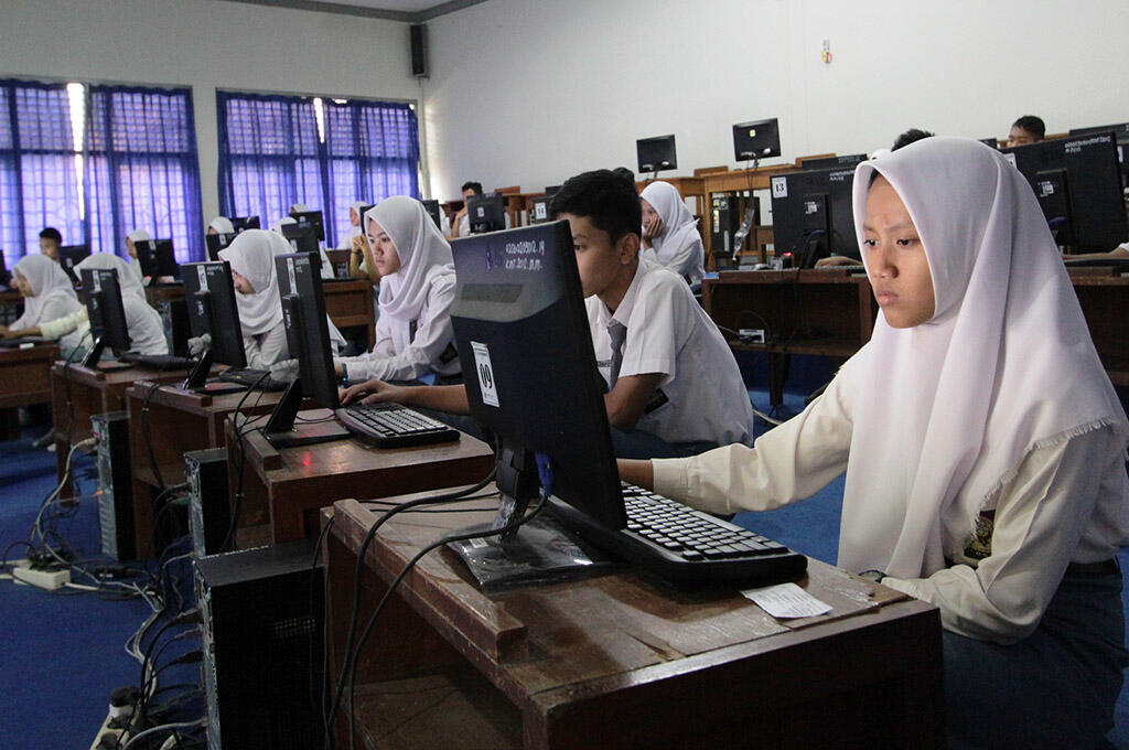 Perbedaan Sekolah di Zaman Dahulu dengan Sekolah di Zaman Sekarang