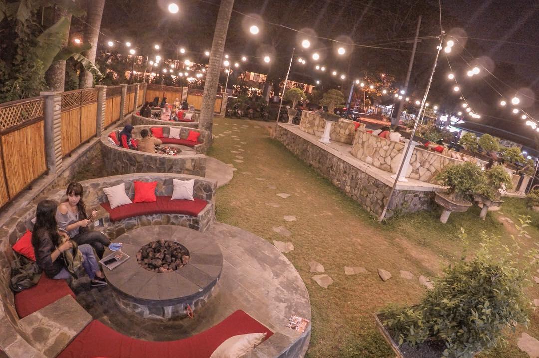 17 Café dan Restoran romantis di Malang dengan Pemandangan Spektakuler