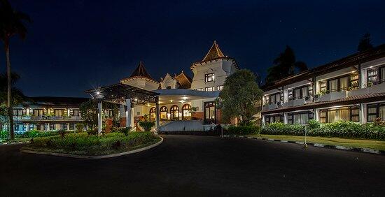 17 Café dan Restoran romantis di Malang dengan Pemandangan Spektakuler