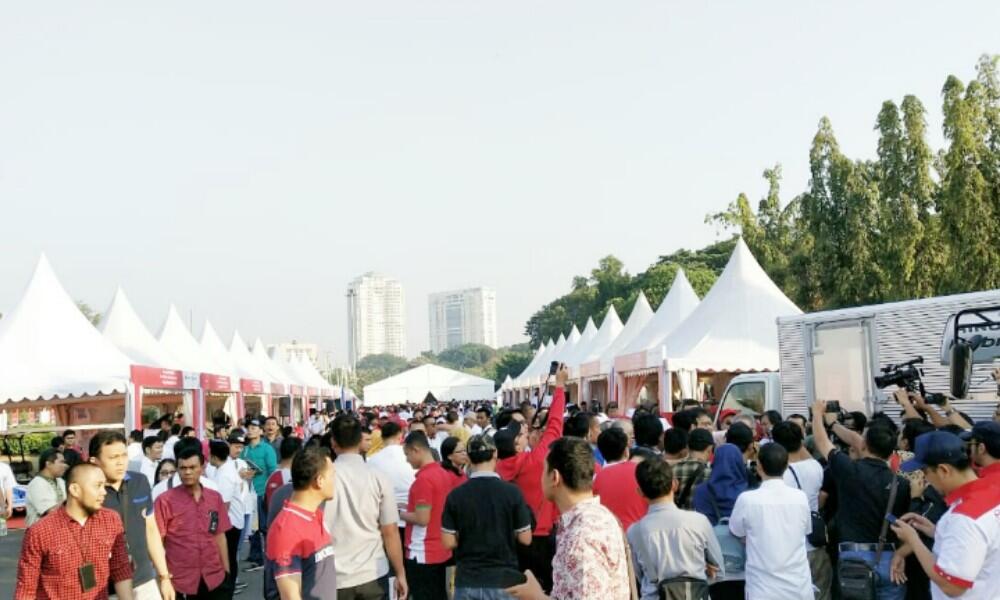 Gelar Parade Kendaraan Listrik, Empat Menteri Ikut Konvoi Dari Monas ke HI