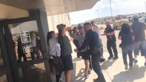 Lima Orang Terbunuh dalam Penembakan Massal di Texas