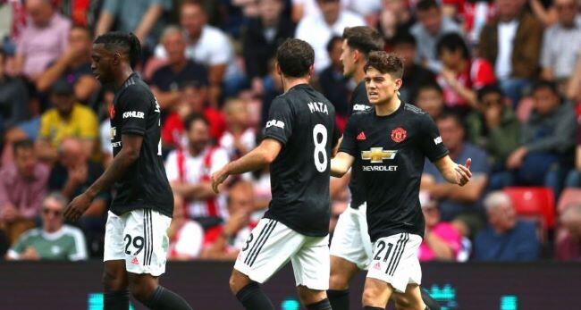 Manchester United Has Fallen, Masak Iya Sih?
