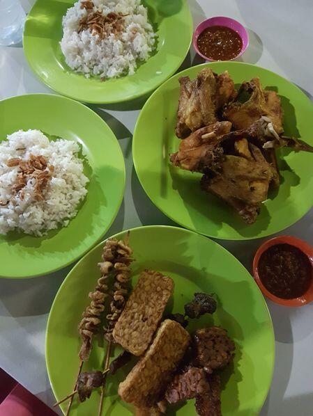 8 Nasi Uduk Enak di Jakarta Utara yang Gurihnya Mantap!