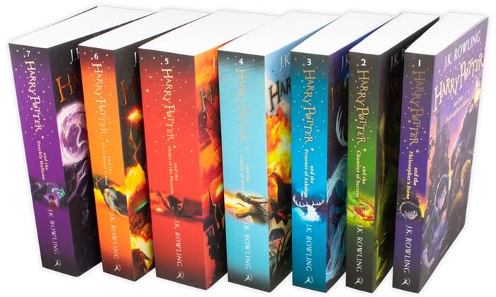 Buku Harry Potter Dianggap Mengandung Mantra Kutukan, Benarkah?