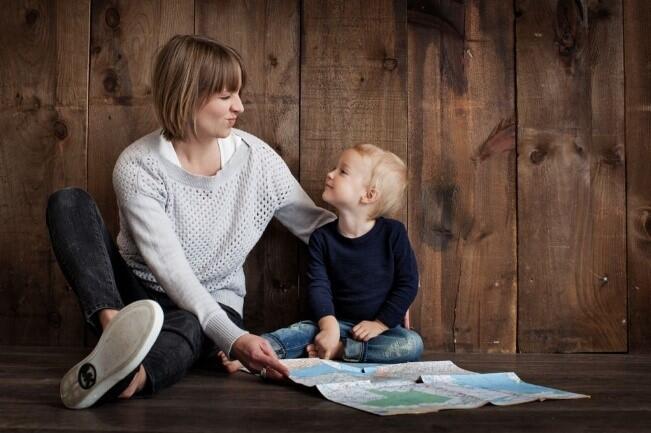 Sibuk Bekerja? Jadikan Momen Sebelum Anakmu Tidur Sebagai Quality Time Bersama Anak!