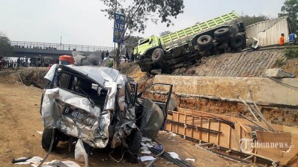 Berkendara Saat Mengantuk Bisa Menjadi Penyebab Kecelakaan.