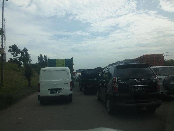 6 Fakta Tentang Tol Cipularang yang Menewaskan 8 Orang