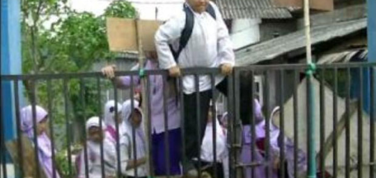 Benarkah Ada Larangan Sekolah Untuk Anak Peserta BPJS?