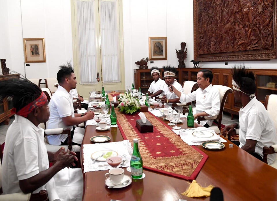 Makan Siang dan Bincang Bareng Jokowi, Ini Permintaan Dua Warga Papua