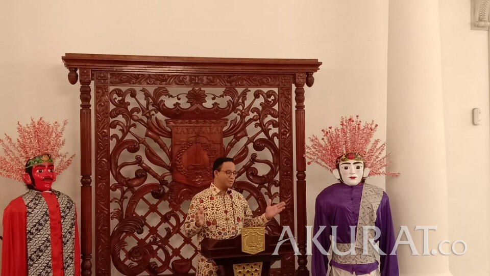 Anies Bakal Beri Ruang PKL Berjualan di Trotoar