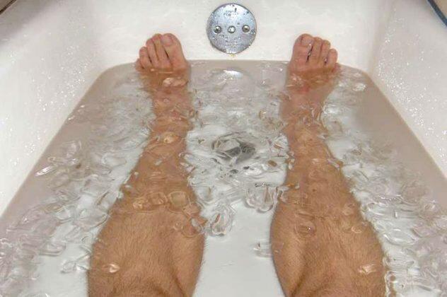 Berendam Air Dingin Bisa Melancarkan Peredaran Darah Lho!