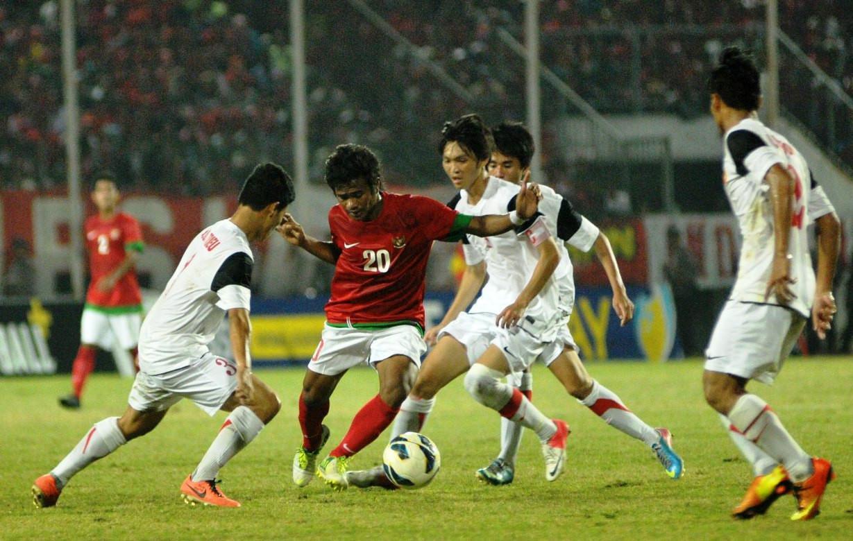 Indonesian vs vietnam. Pemain Vietnam no 18.