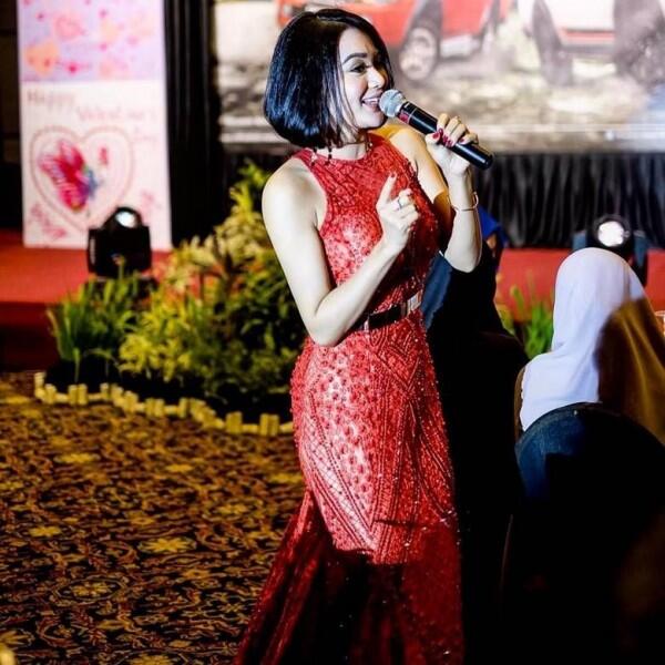 10 Pesona Wika Salim, Pedangdut yang Jadi Co-Host Baru Tukul Arwana
