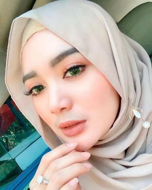 10 Pesona Wika Salim, Pedangdut yang Jadi Co-Host Baru Tukul Arwana