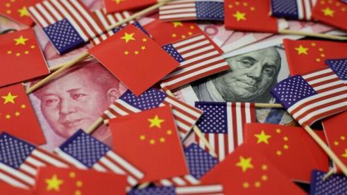 Dolar AS jatuh di tengah penguatan sterling dan data ekonomi lemah