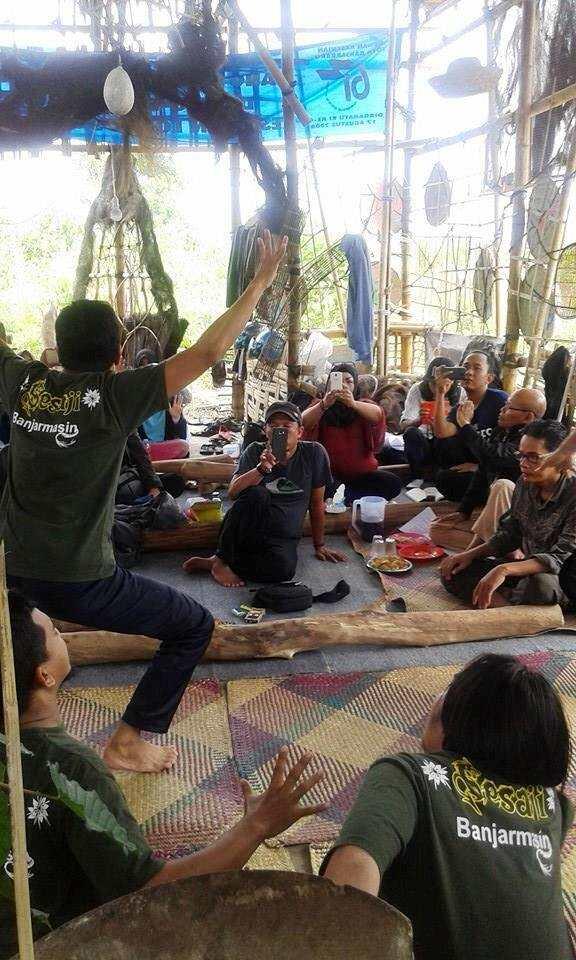 Komunitas Sebagai Jendela Duniaku