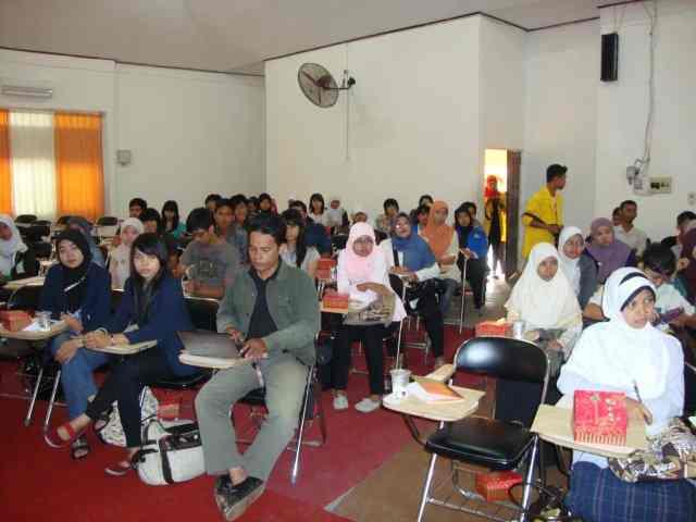 Komunitas Sebagai Jendela Duniaku