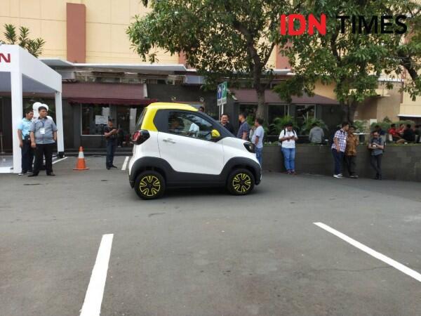 Jajal Mobil Listrik Wuling E100, Begini Impresinya!