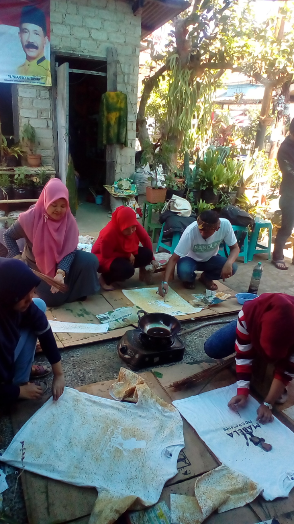 Bingung dengan Jati diri? Yuk, Berkomunitas!