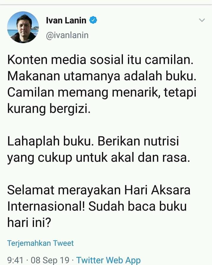 Hari Aksara Internasional. Kalian Tipe yang Ngemil Atau Makan?