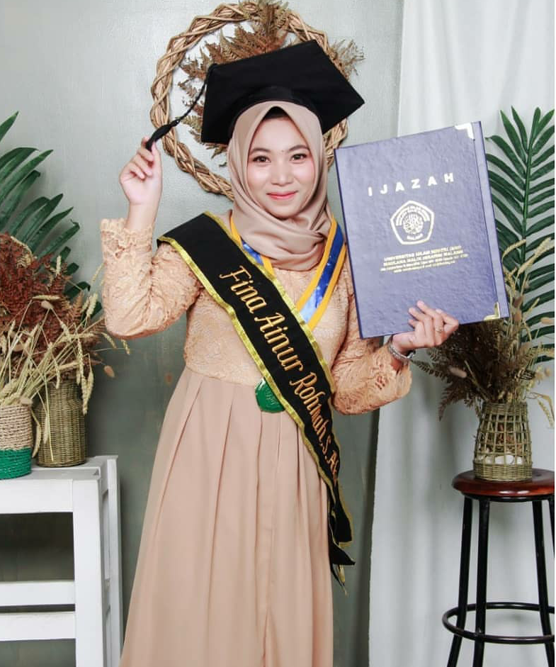 Wisuda Jadi Momen Sedih, Kenapa ya Sama Wanita Ini?