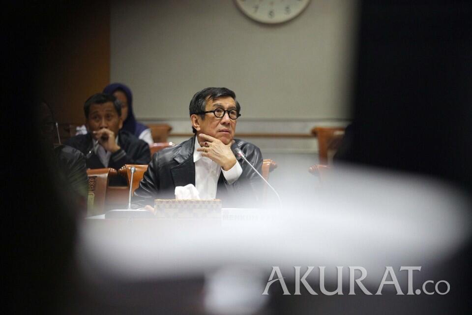 Presiden Jokowi Minta Menkumham Pelajari Draf Revisi UU KPK