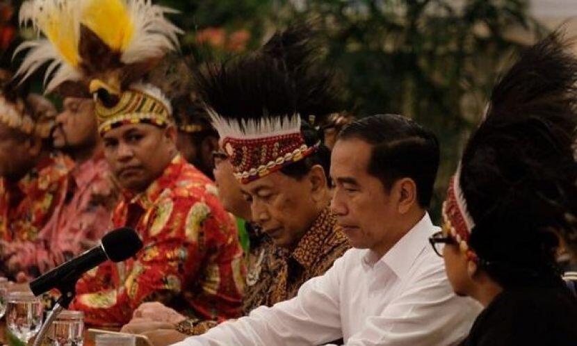 Jokowi: 1.000 Sarjana Papua Siap Dipekerjakan di BUMN-Perusahaan Besar